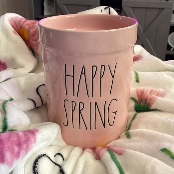 COPY - 🇺🇸 NWT. Rae Dunn pink HAPPY SPRING crock. NWT. 8”h x 6.25”w. - Picture 2 of 5